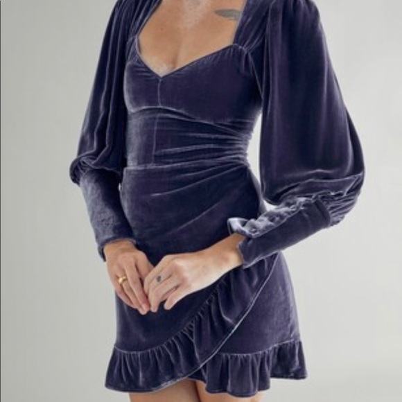 Reformation Fortune Dress - Picture 2 of 13